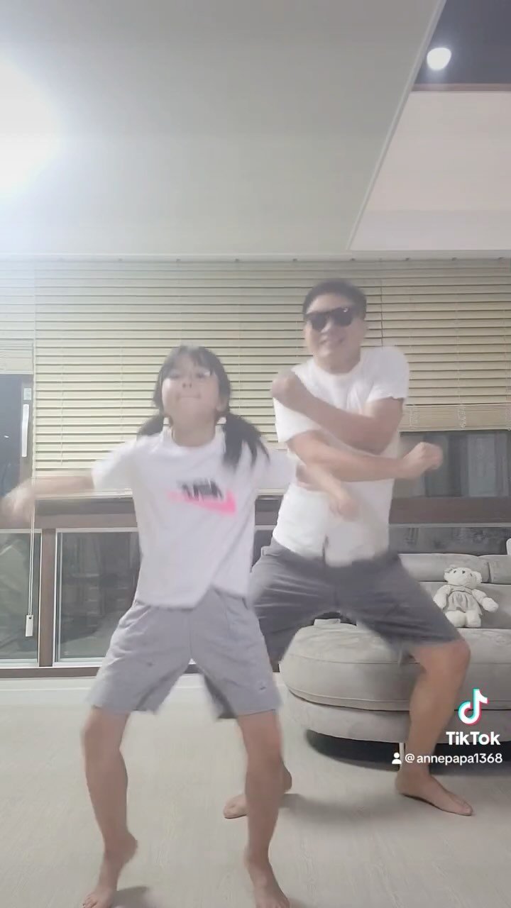 annemami5566 게시물 이미지: 🙈
유튜브 4만 찍은 영상 ㅋㅋㅋ