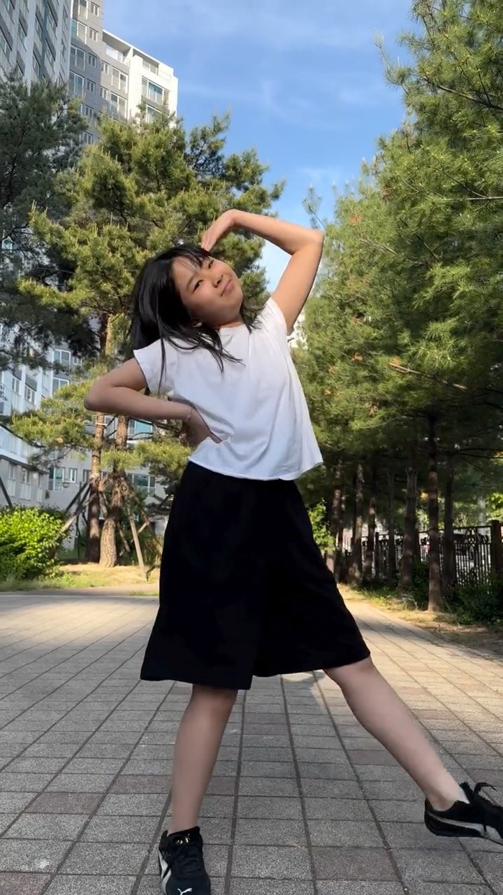 annepapa1368 게시물 이미지: 오늘 날씨 진짜 좋네~
오늘도 댄스 댄스 댄스

It‘s...