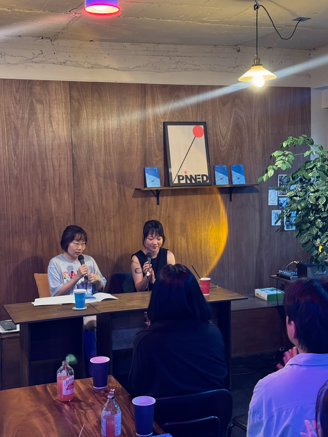 Photo shared by 카페핀드ㅣ망원카페ㅣ북토크 대관ㅣ촬영 대관 on July 26, 2025 tagging @anonbooks_publishing. May be an image of 4 people, people studying and text that says 'PNNED'.