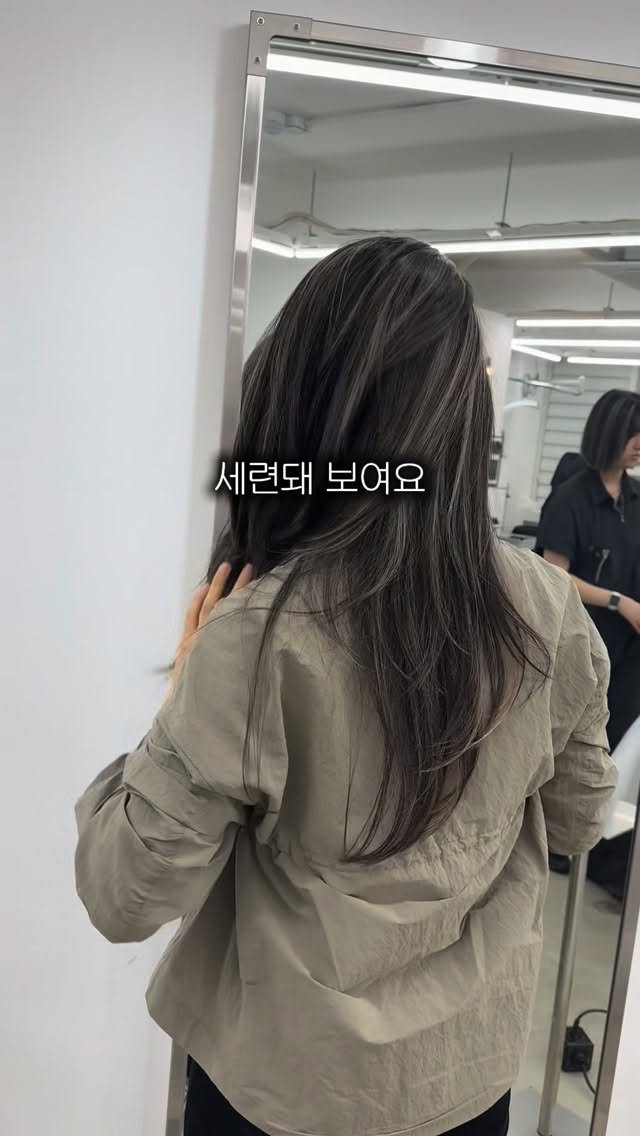 anotherz_saebyuk 게시물 이미지: 새치염색 멈추고 발레아쥬 해드렸어요✨

연결성은 고잉그레이가 더 좋지만 
탈색의...