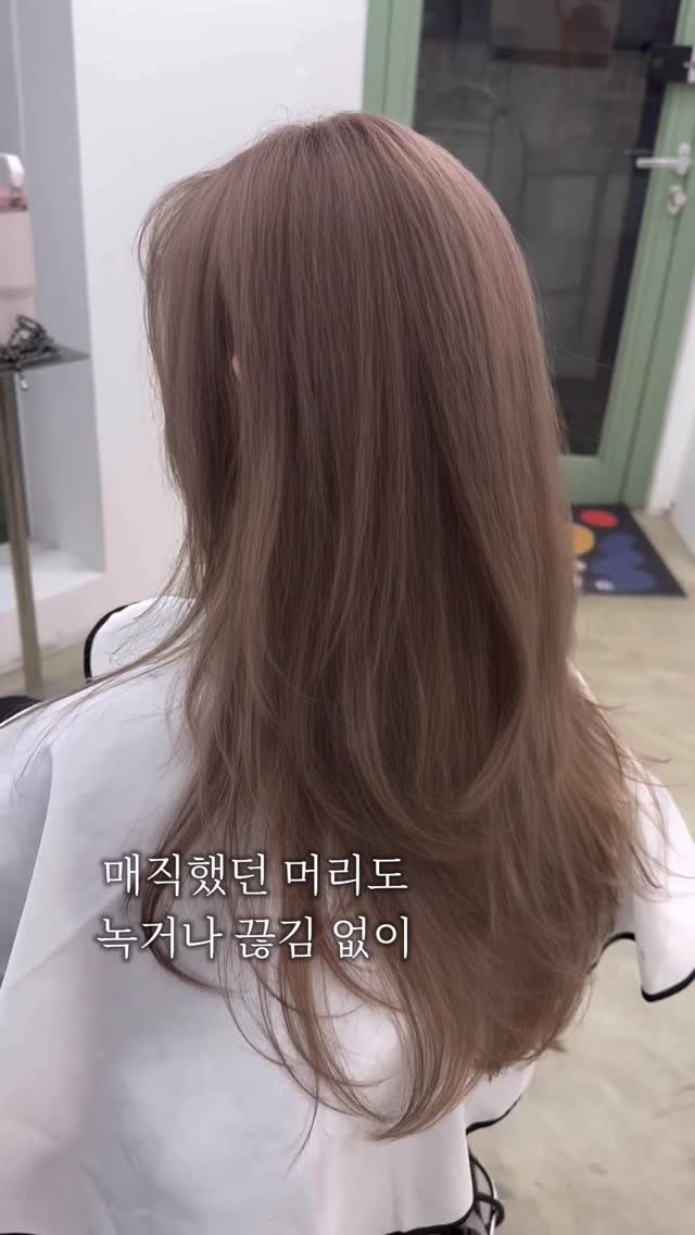 anotherz_saebyuk 게시물 이미지: 손상모 탈색 시술엔 ph 안정화 작업이 중요한데요 !

특히 영상처럼 얼룩지는...