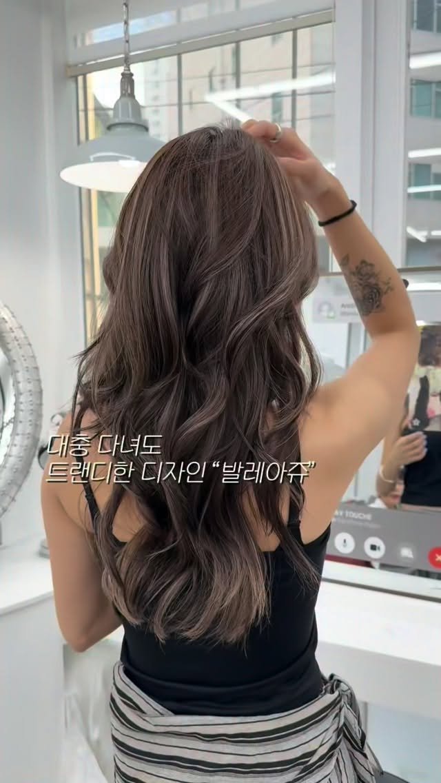 anotherz_saebyuk 게시물 이미지: 시그니쳐 발레아쥬 🫧

탈색1회로 진행한 브라운 베이스의 
자연스러운 발레아쥬...