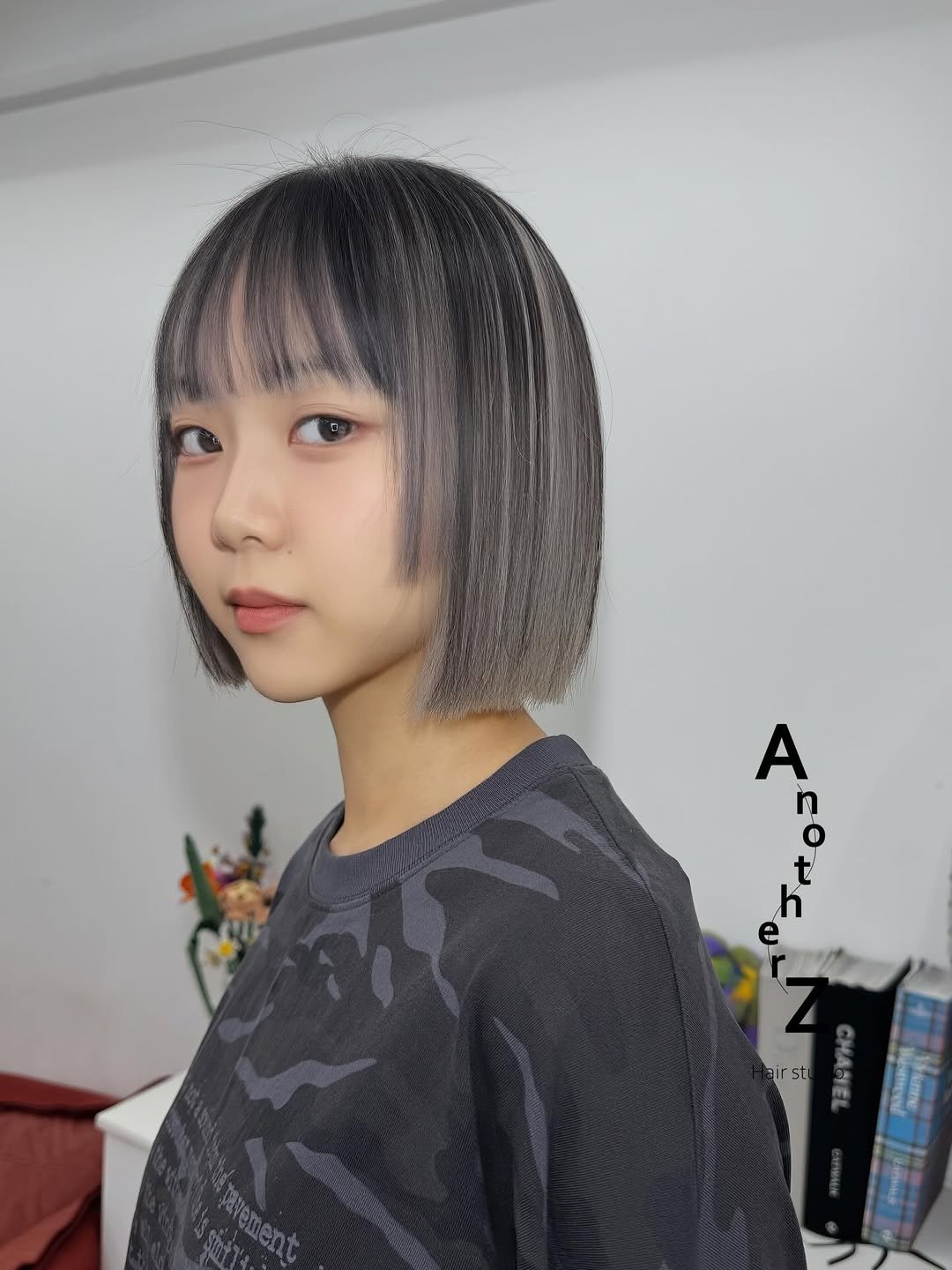 Photo by 수험생이벤트 홍대미용실 어나더즈 신새벽 디렉터 | 염색 탈색 전문 발레아쥬 레이어드컷 on December 28, 2025. May be an image of one or more people, bangs, braids and text that says 'A @ O n o t irst st'.