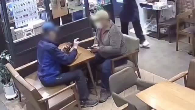 ansannews 게시물 이미지: 뭐야 여기가 안산이었어? 

제목: “손으로 전한 말, 마음으로 들은...