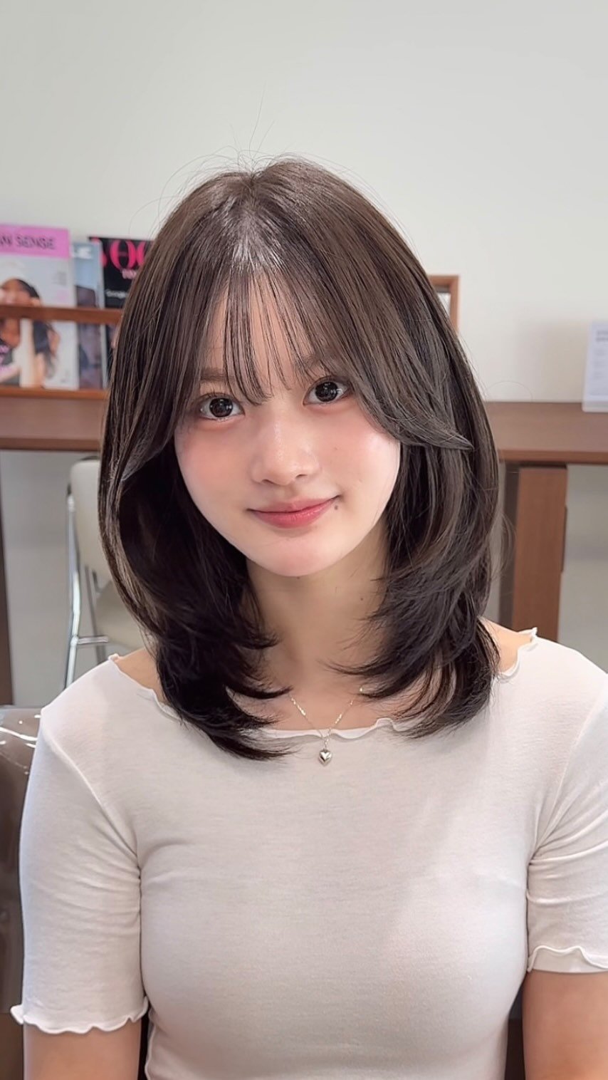 ansohh.moreon 게시물 이미지: 거지존에서도 세련되게🧚✨
두상에 꼭 맞는 #뿌리볼륨펌 #레이어드로
손질편하고...