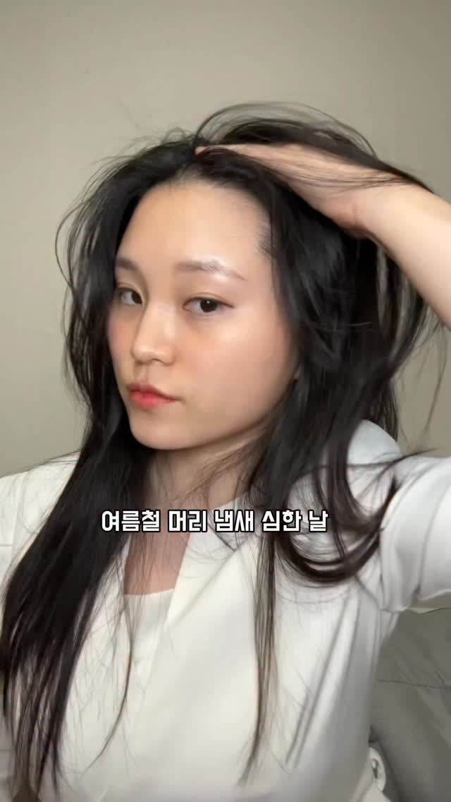 anti_aging__ 게시물 이미지: 제 머리가 너무 지성이라
예전 스파에서 일할 때 했던
헤드스파 방법...