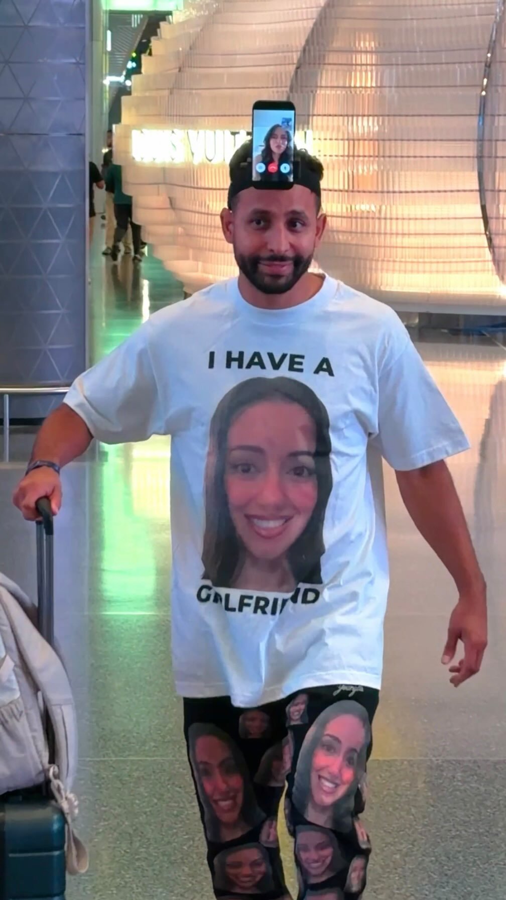 anwar 게시물 이미지: Anytime I travel… @qatarairways @hiaqatar...