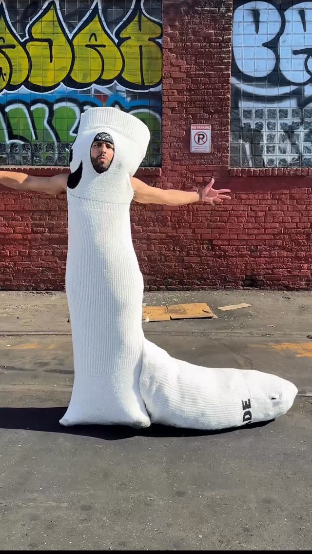 anwar 게시물 이미지: Sock Check 🧦