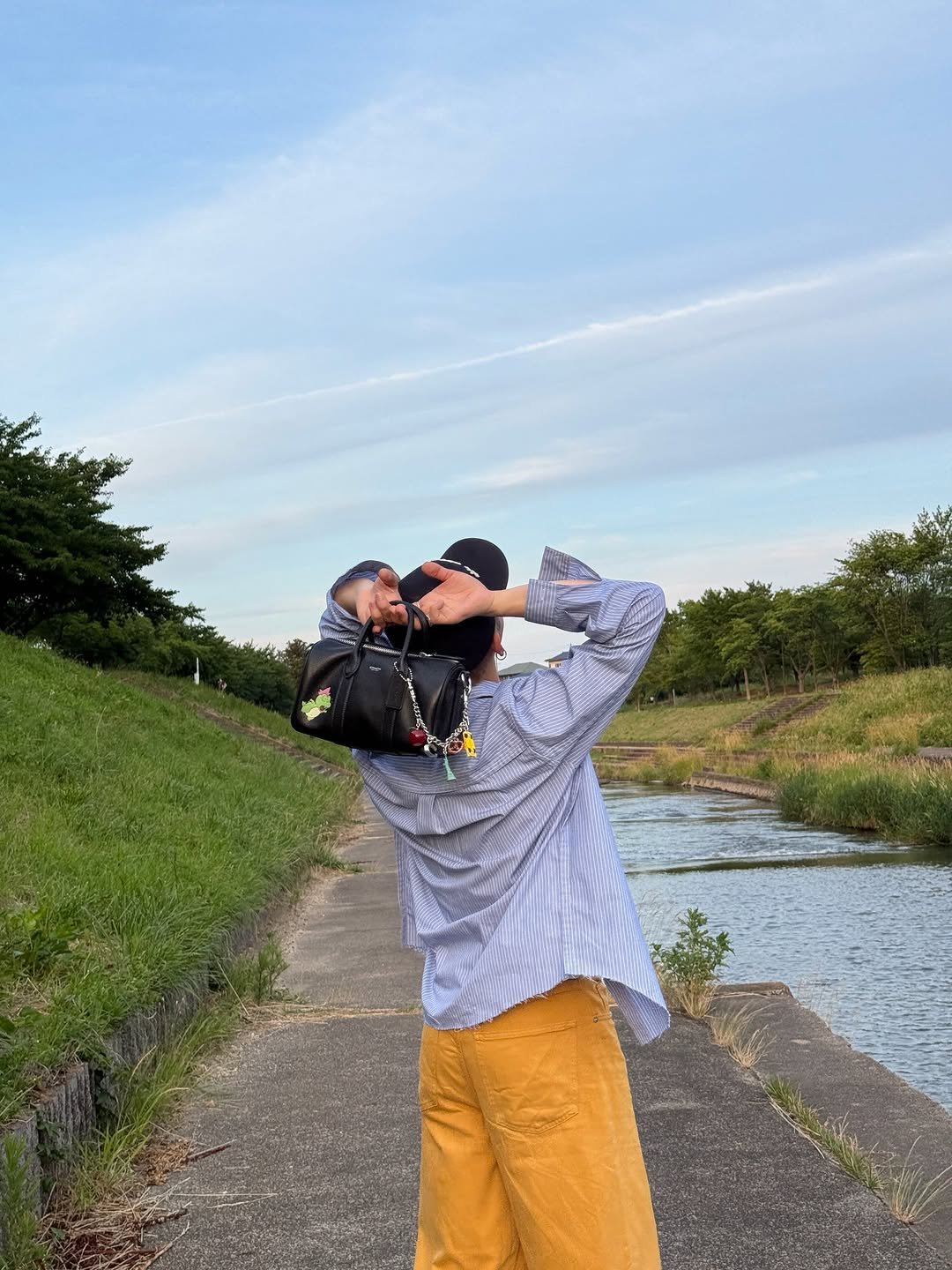 aoen.official 게시물 이미지: 川とか海とかめっちゃすき🩵🏞️

#aoen #アオエン
#琉楓 #RUKA