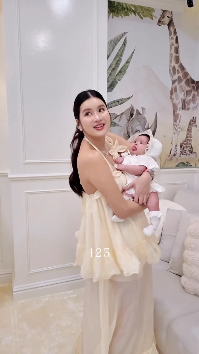 aonsomrutai 게시물 이미지: Freyana's favorite song 🎵 💖

#freyana #เฟรญานา...