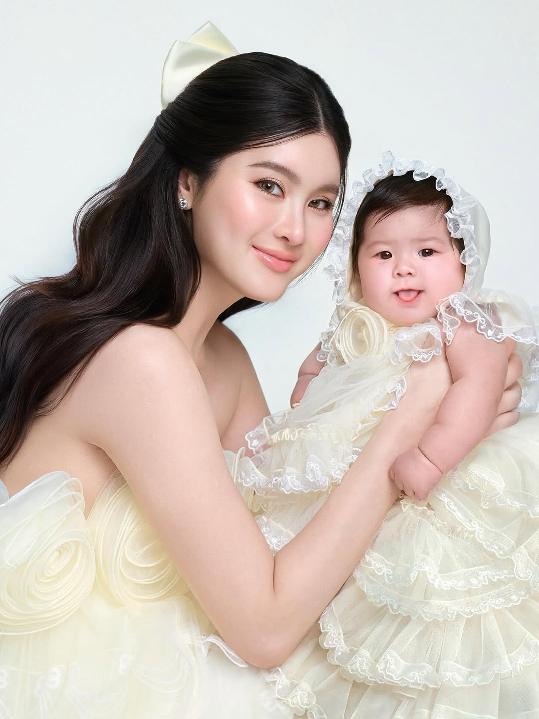 Photo shared by Somrutai Rattanawaraha on March 03, 2026 tagging @dr_nopparat, and @freya.freyana. May be an image of baby and text.