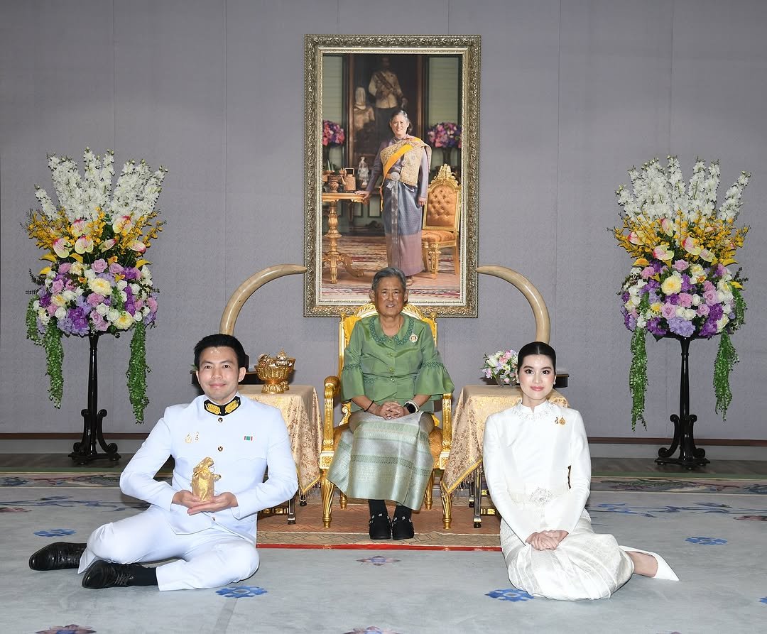 Photo shared by Somrutai Rattanawaraha on December 25, 2024 tagging @dr_nopparat.