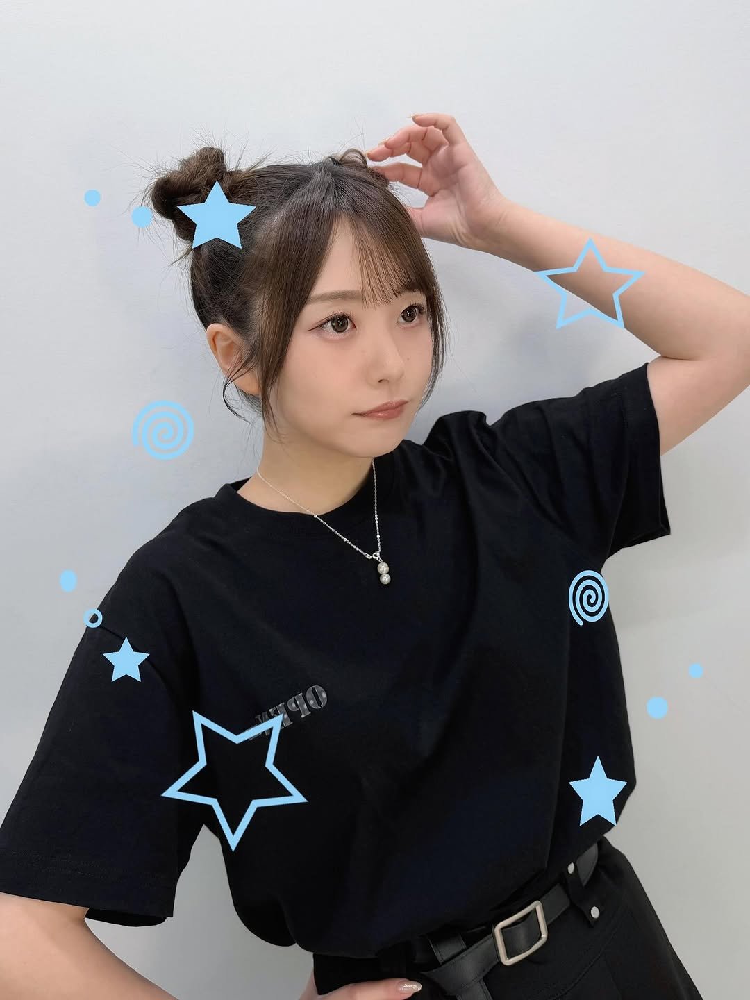 Photo by 青空ひかり on November 04, 2025. May be an image of one or more people, hair, top and text.