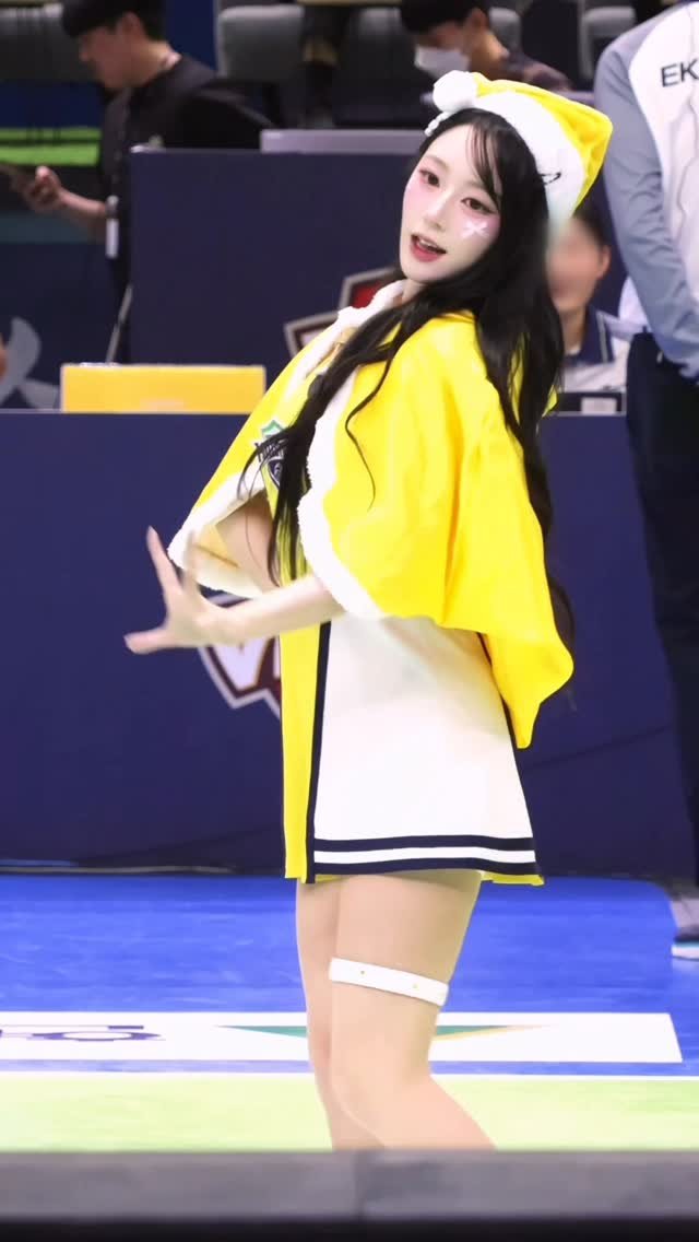 apex_cheerleader_official 게시물 이미지: 🐣

#현대건설배구단 #치어리더 #cheerleader