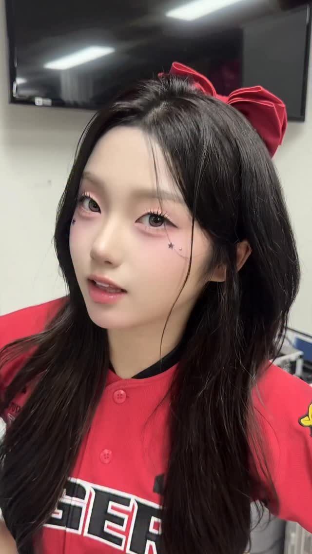 apex_cheerleader_official 게시물 이미지: 좋은 추억 가득가득 🌝🌙 (❤️3💙)

#reels #이예은 #치어리더