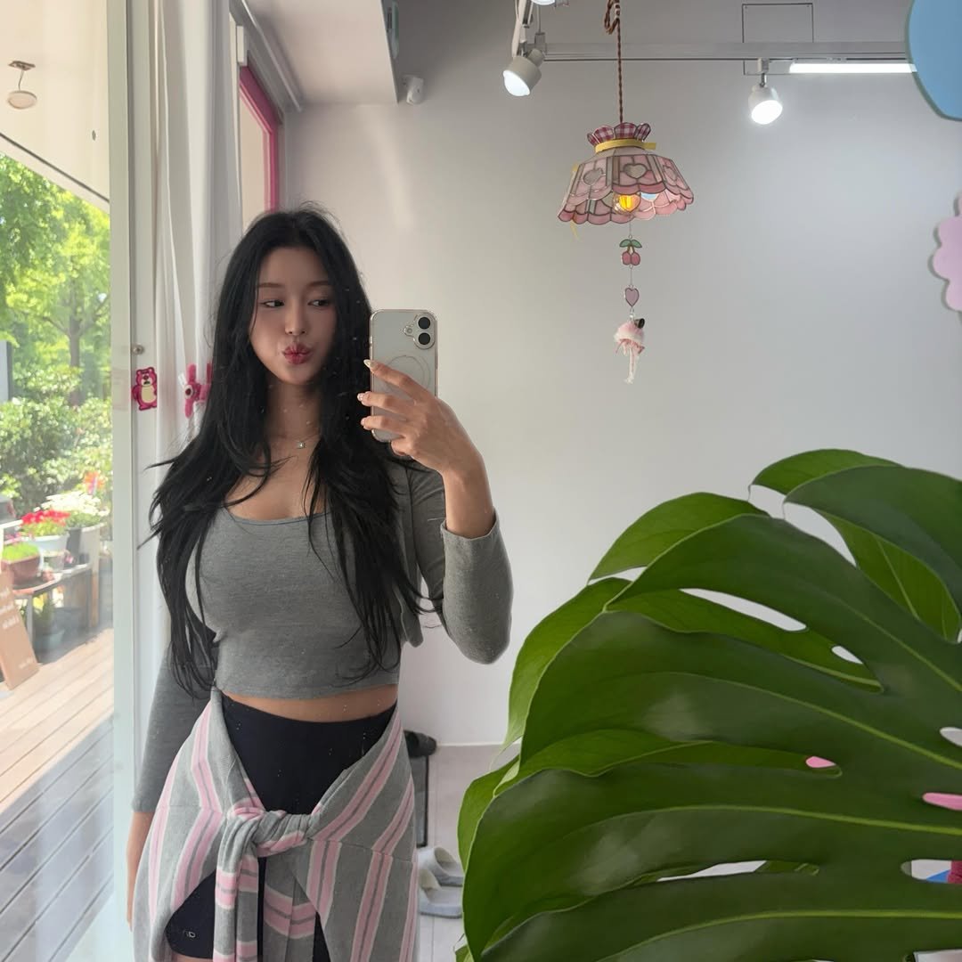 ar.162.cm 게시물 이미지: 아니 요즘 왜캐 더워??? (˚ଳ˚)???