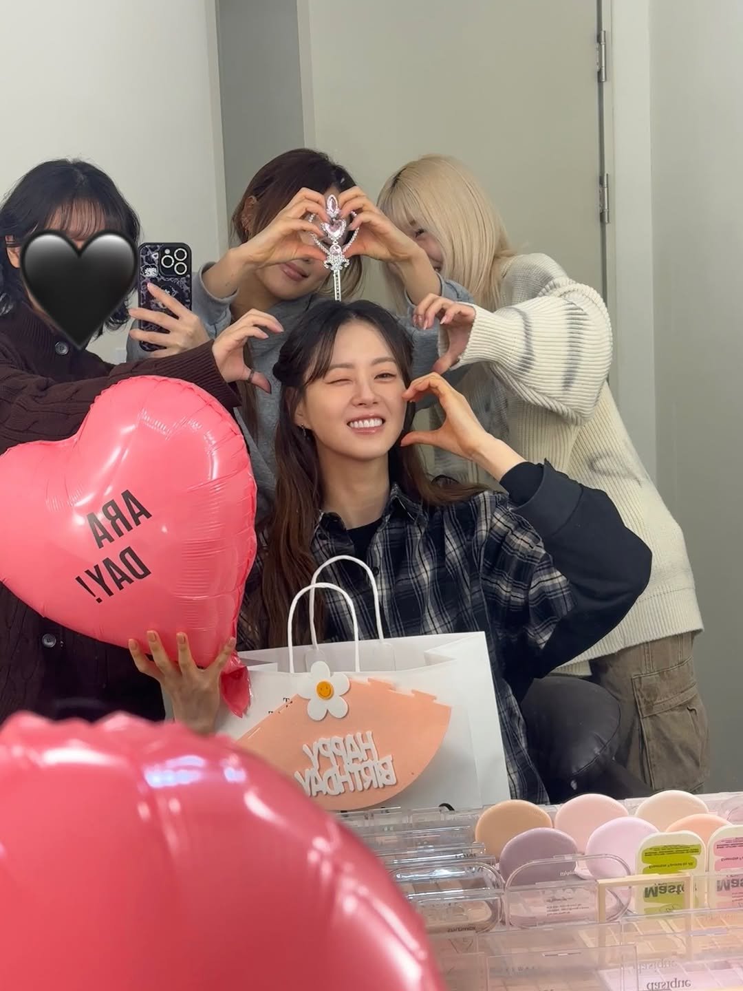 Photo by 고아라 on February 10, 2026. May be an image of one or more people, hair and text.