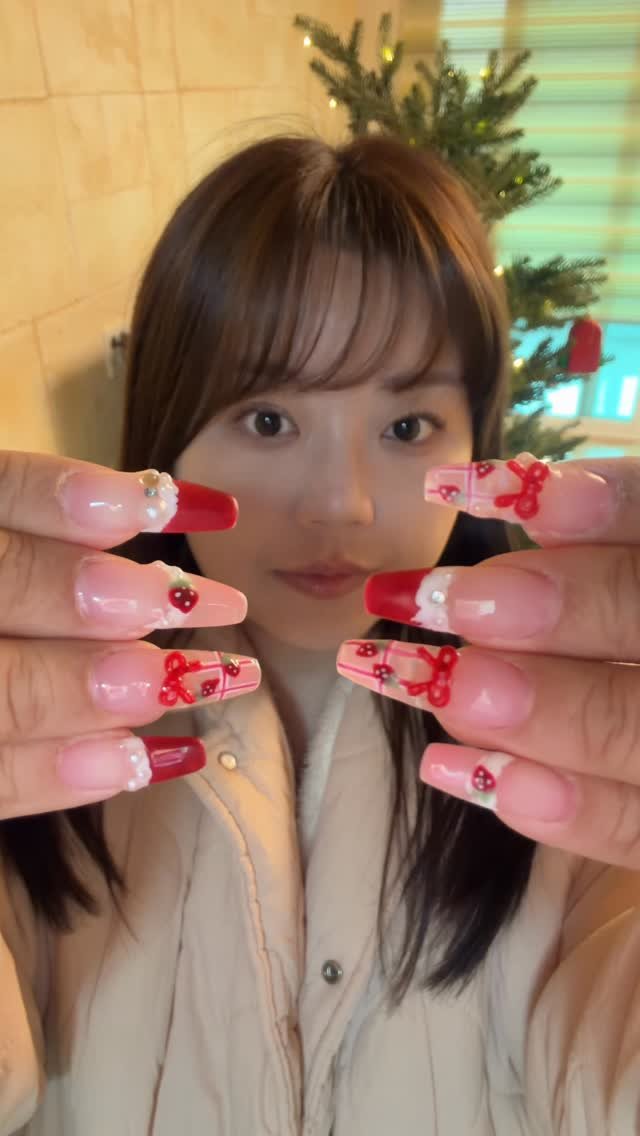 aramjang 게시물 이미지: 크리스마스 셀프네일 어때?🎄