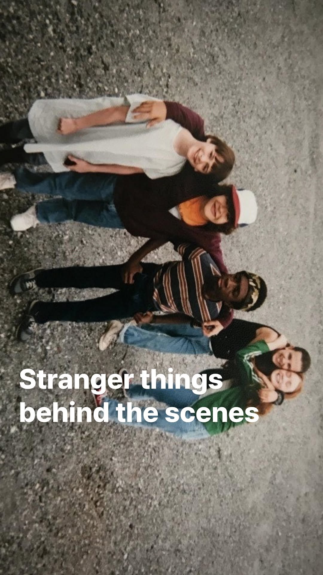 archivehome_ 게시물 이미지: | Stranger things behind the scene 

기묘한 이야기의...