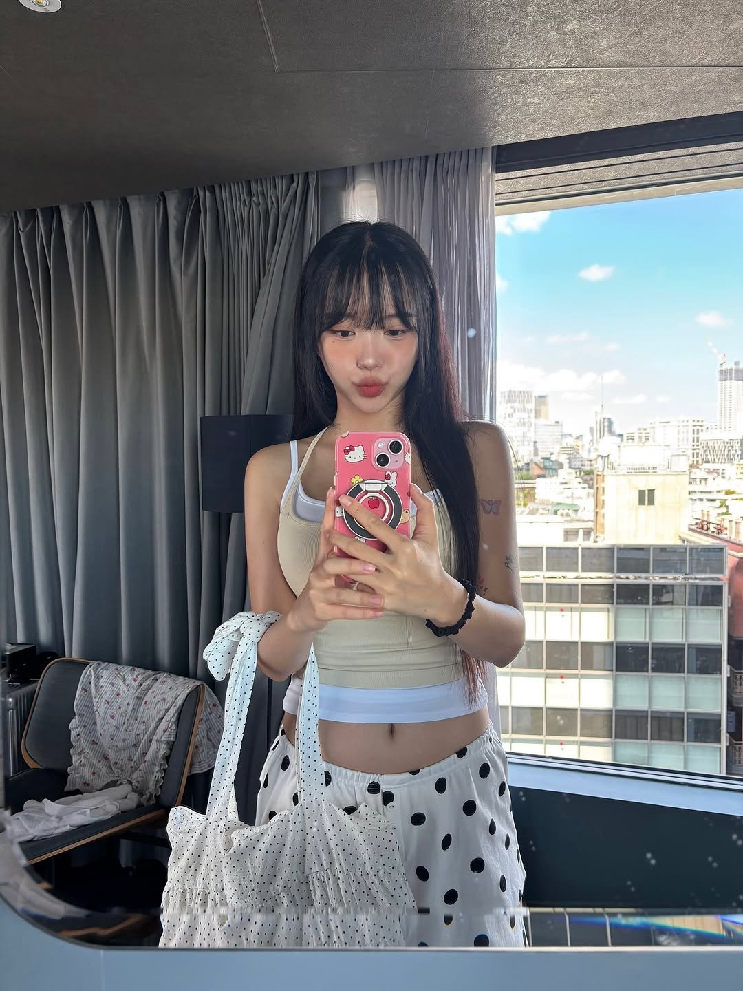 Photo by 아름송이 on August 22, 2025. May be an image of one or more people, hair and top.