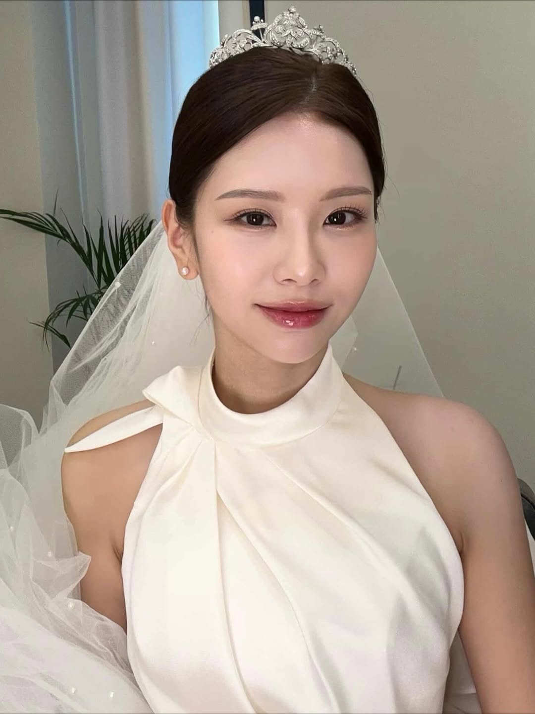 Photo by 김활란뮤제네프 메이크업 아림실장 on November 20, 2025.