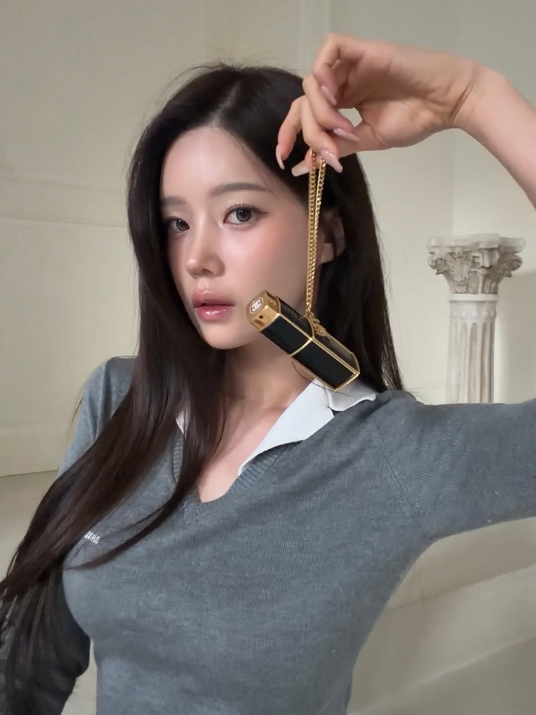 Photo shared by 김아린 ᴋɪᴍ ᴀʀɪɴ on November 04, 2025 tagging @chanel.beauty.korea.