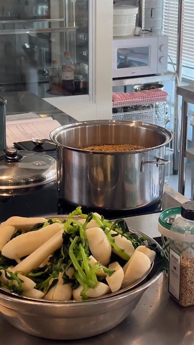 arirang_gotgan 게시물 이미지: 저희가 운영하던 와인레스토랑이 이제 완전히 작업장으로 변했습니다. 미감은 결코...