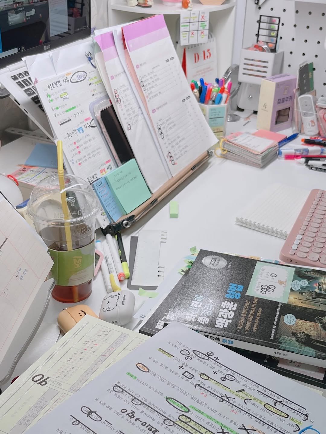 Photo shared by 아미 on March 20, 2026 tagging @focusnap_official. May be an image of desk, office and text.