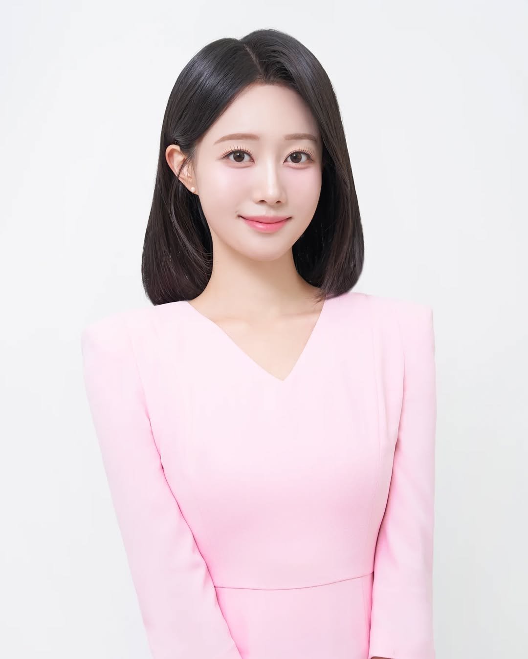 arommxee 게시물 이미지: 분홍분홍한 중단발 프로필🩷🌸

#2025 #profile