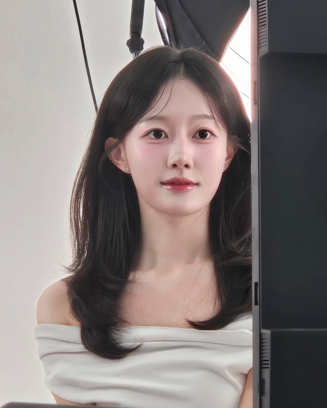 Photo by 정아름 on March 10, 2026. May be an image of one or more people, hair and text.