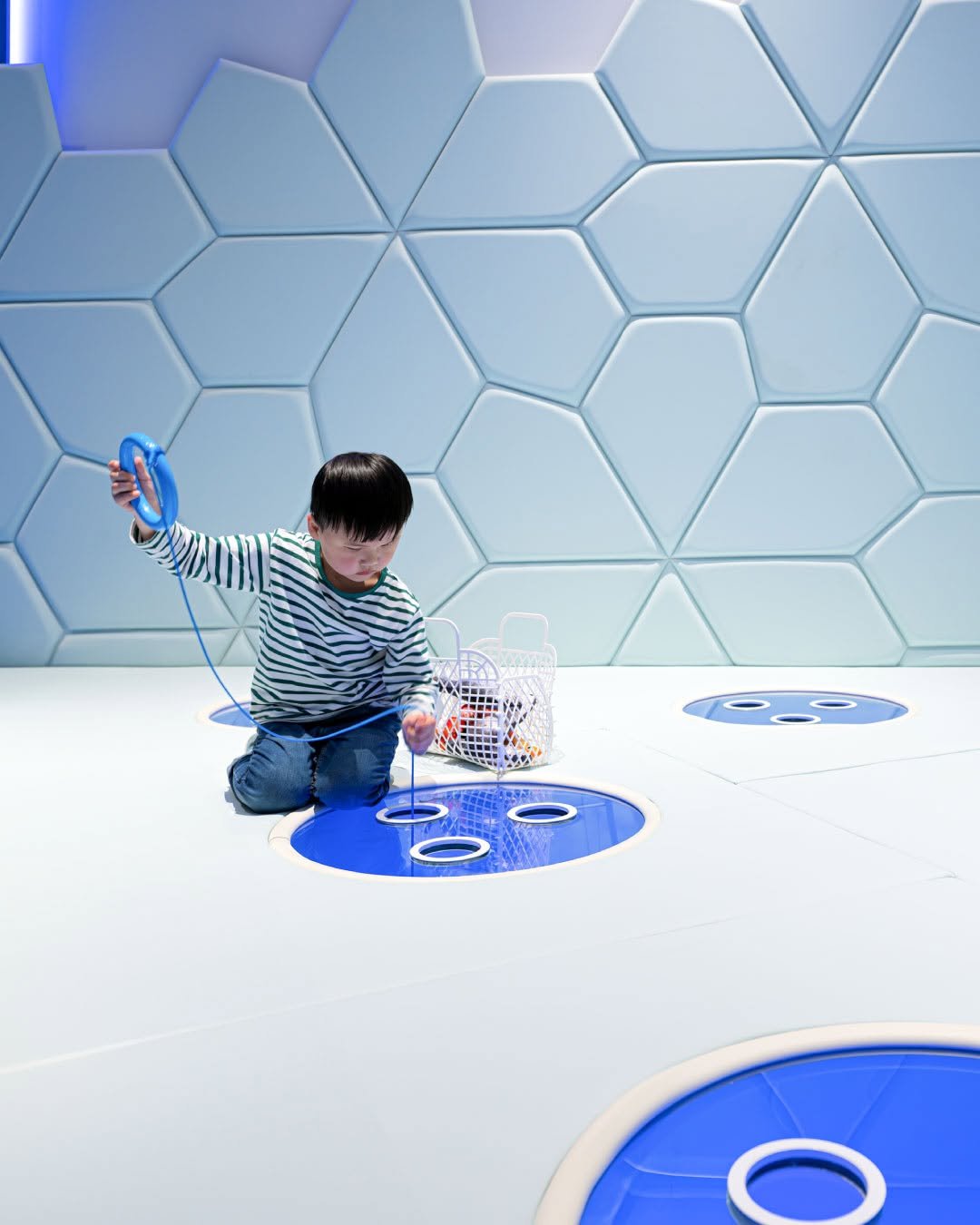 artekidspark_jeju 게시물 이미지: 낚시 놀이
고기를 잡으러 바다로 갈까요! 낚시 놀이

Fish...