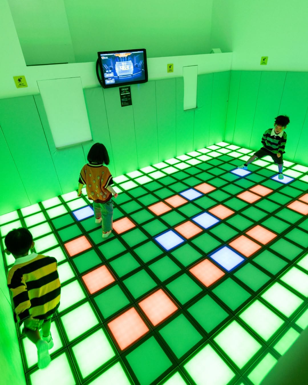 artekidspark_jeju 게시물 이미지: <아르떼 키즈파크 X 테크런>

집중력과 순발력을 높여주는 빛나는 스텝 게임!...