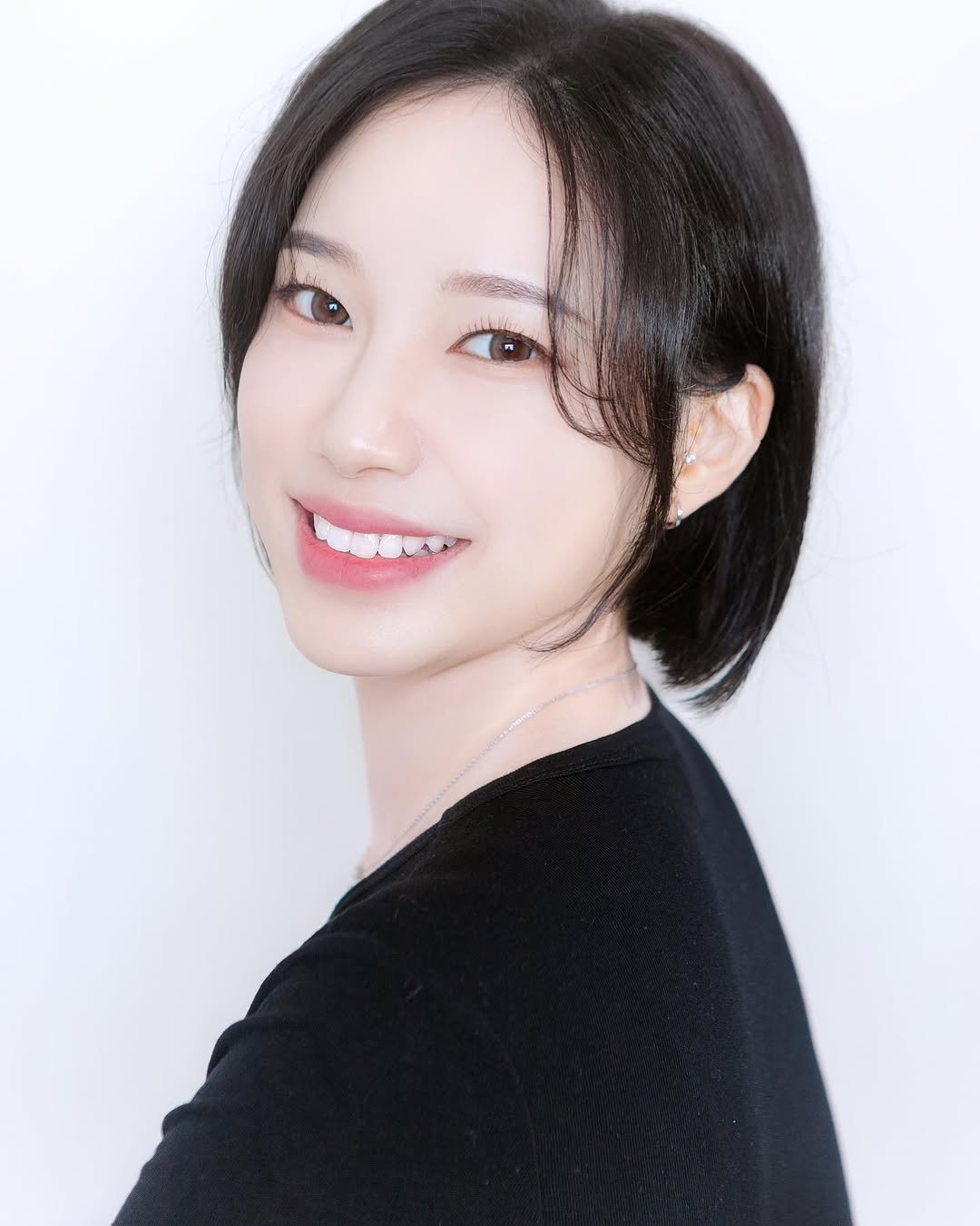 as_nami_ 게시물 이미지: 요즘 날씨 오락가락 🥹
비오는날 몸도 무겁고 하지만
근심, 걱정 비랑 함께 쓸어내고...
