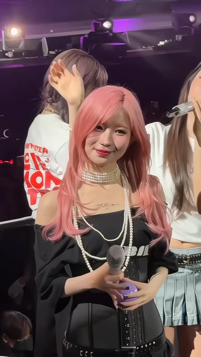 asa.babymonster 게시물 이미지: Anya is that u🥺
🎬BABYMONSTER “LOVE MONSTERS”...