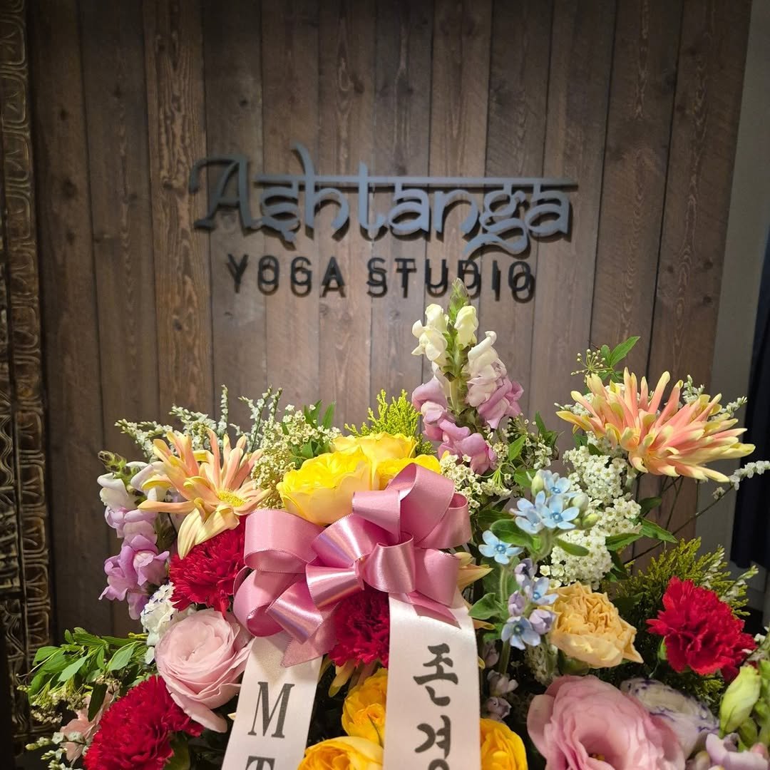ashtangayoga_korea 게시물 이미지: 🙏

“스승의 날, 내가 받은 가장 깊은 가르침”

어제 오늘 새벽,
문을 열자마자...