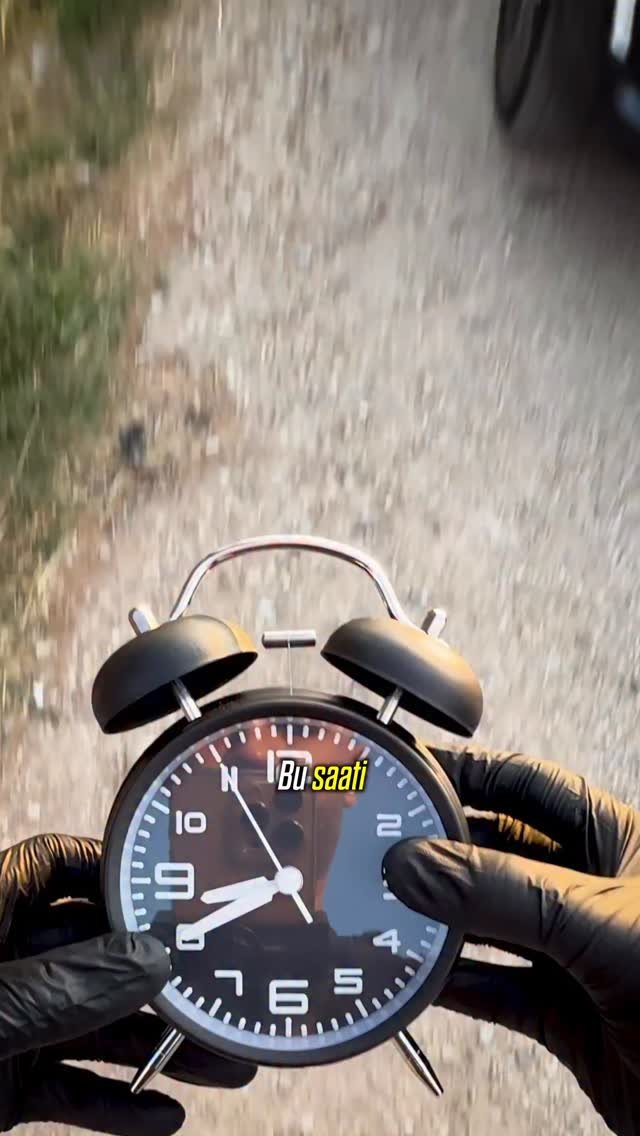 asitmen 게시물 이미지: Biri şu saati sustursun !! ⏰😖
••
ℹ️...