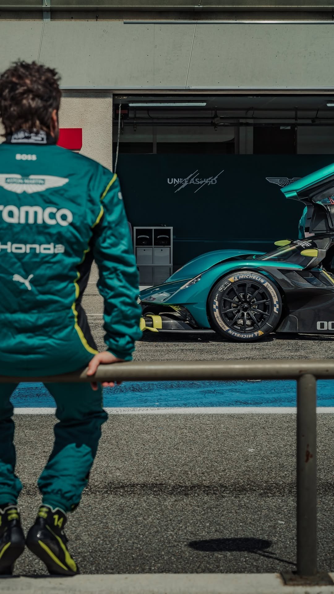 astonmartin 게시물 이미지: Timeline cleanse with @fernandoalo_oficial and...