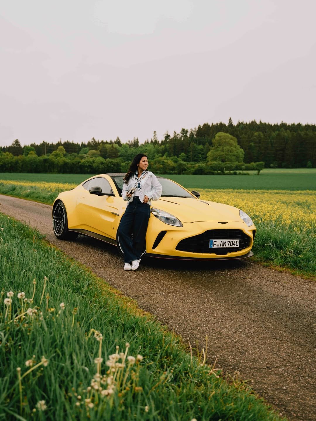 astonmartin 게시물 이미지: Exploring the weekend with Vantage S.

📸...