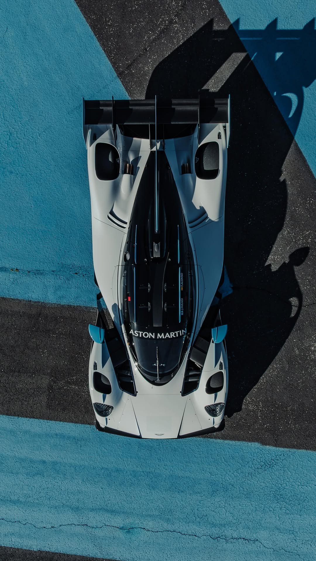 astonmartin 게시물 이미지: Three generations of V12...