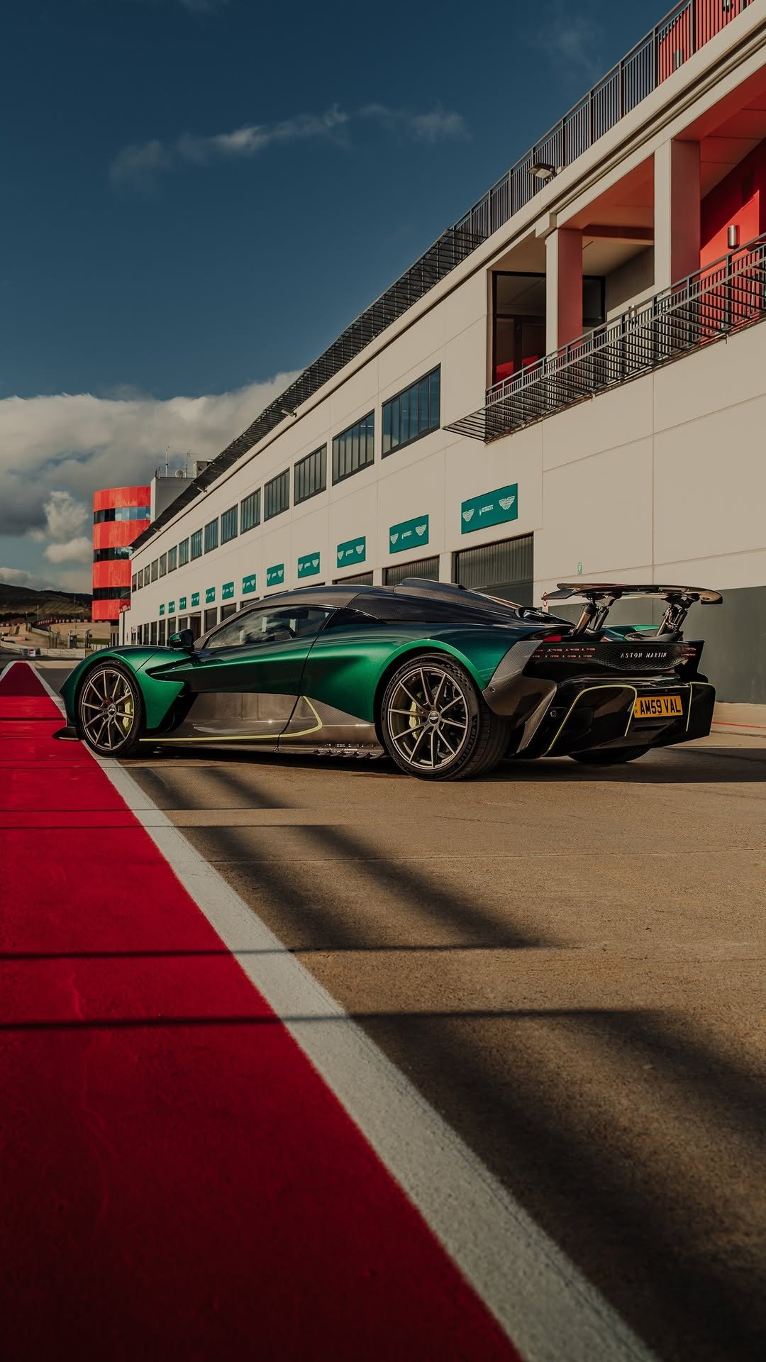 astonmartin 게시물 이미지: The reviews speak for themselves. Valhalla...