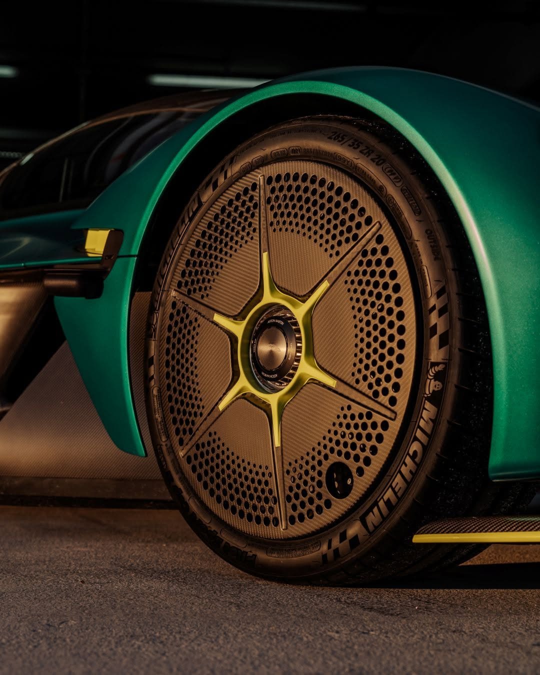 astonmartin 게시물 이미지: The start of something new. 

#AstonMartin...