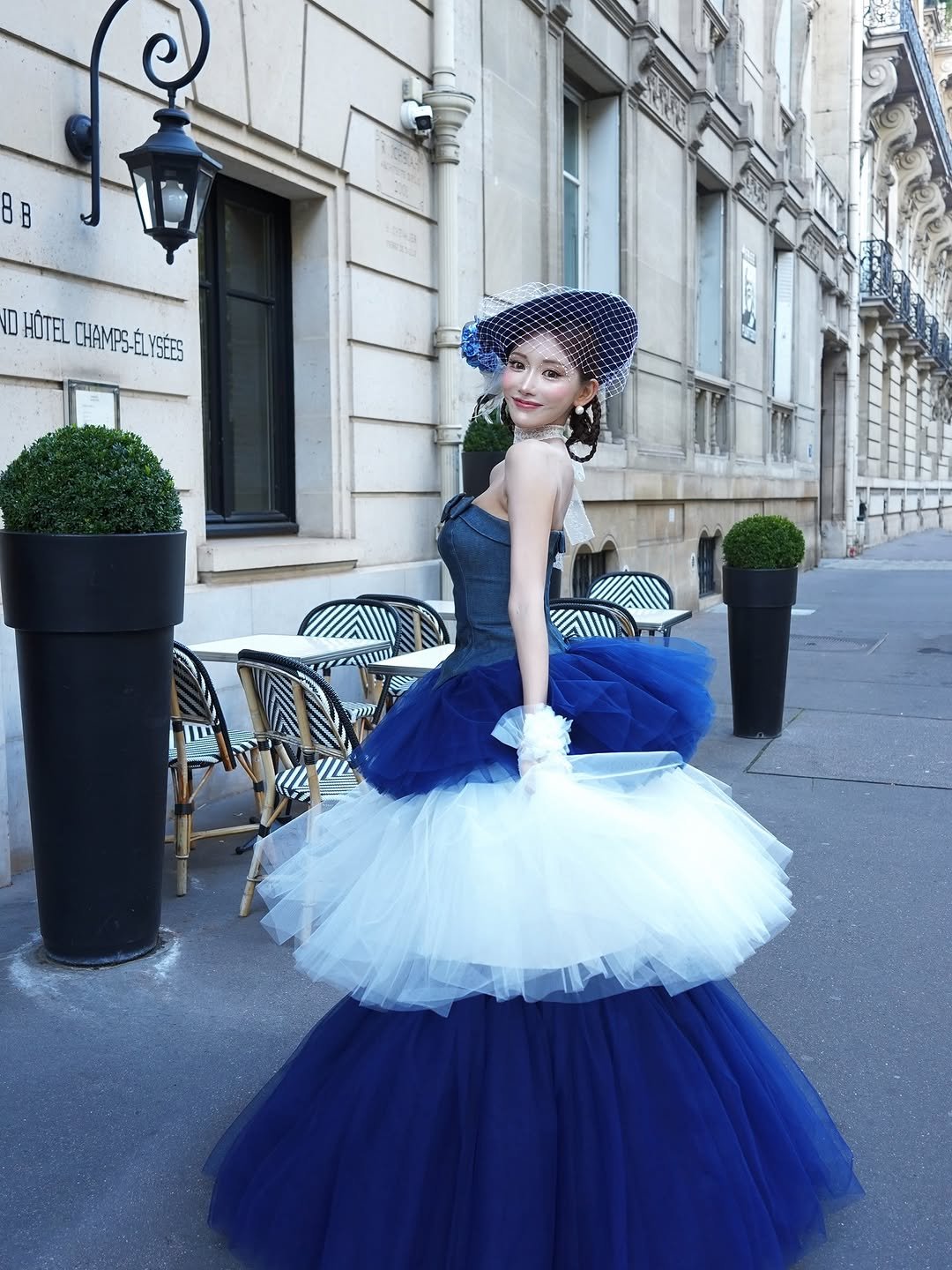 Photo shared by 明日花キララ on October 20, 2025 tagging @linslus_official. May be an image of gown, dress and text.