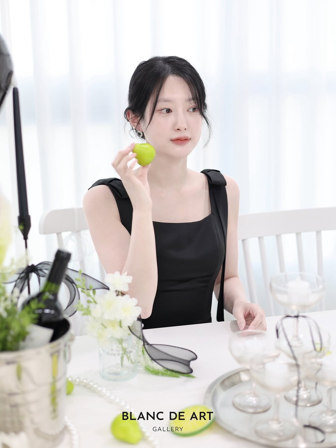 at.yeoreum 게시물 이미지: 🍏🖤
#블랑드아트갤러리