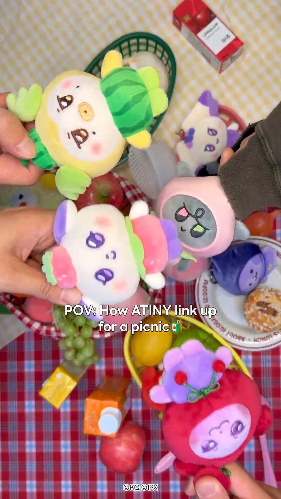 ateez_official_ 게시물 이미지: POV: How ATINY link up for a picnic🧃

Online...