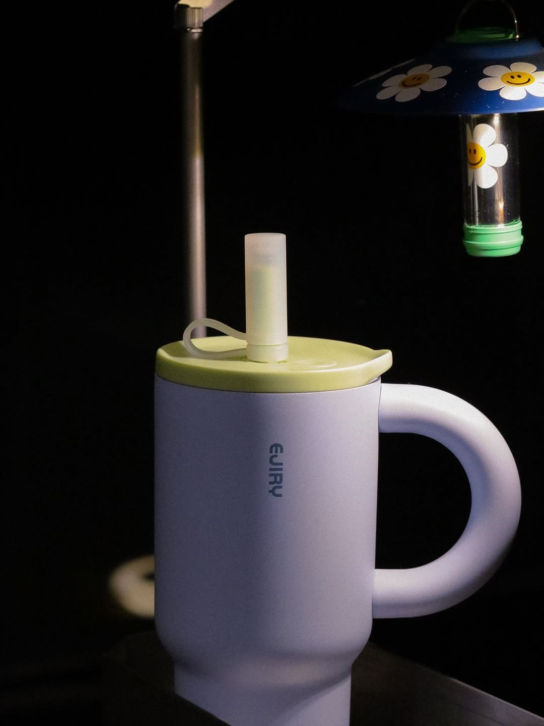 Photo shared by 니맘캠핑 on November 04, 2025 tagging @ejiry_kr. May be an image of tea maker, coffee maker, carafe, beaker, canister, bird feeder, pitcher, strainer, water filter and text.