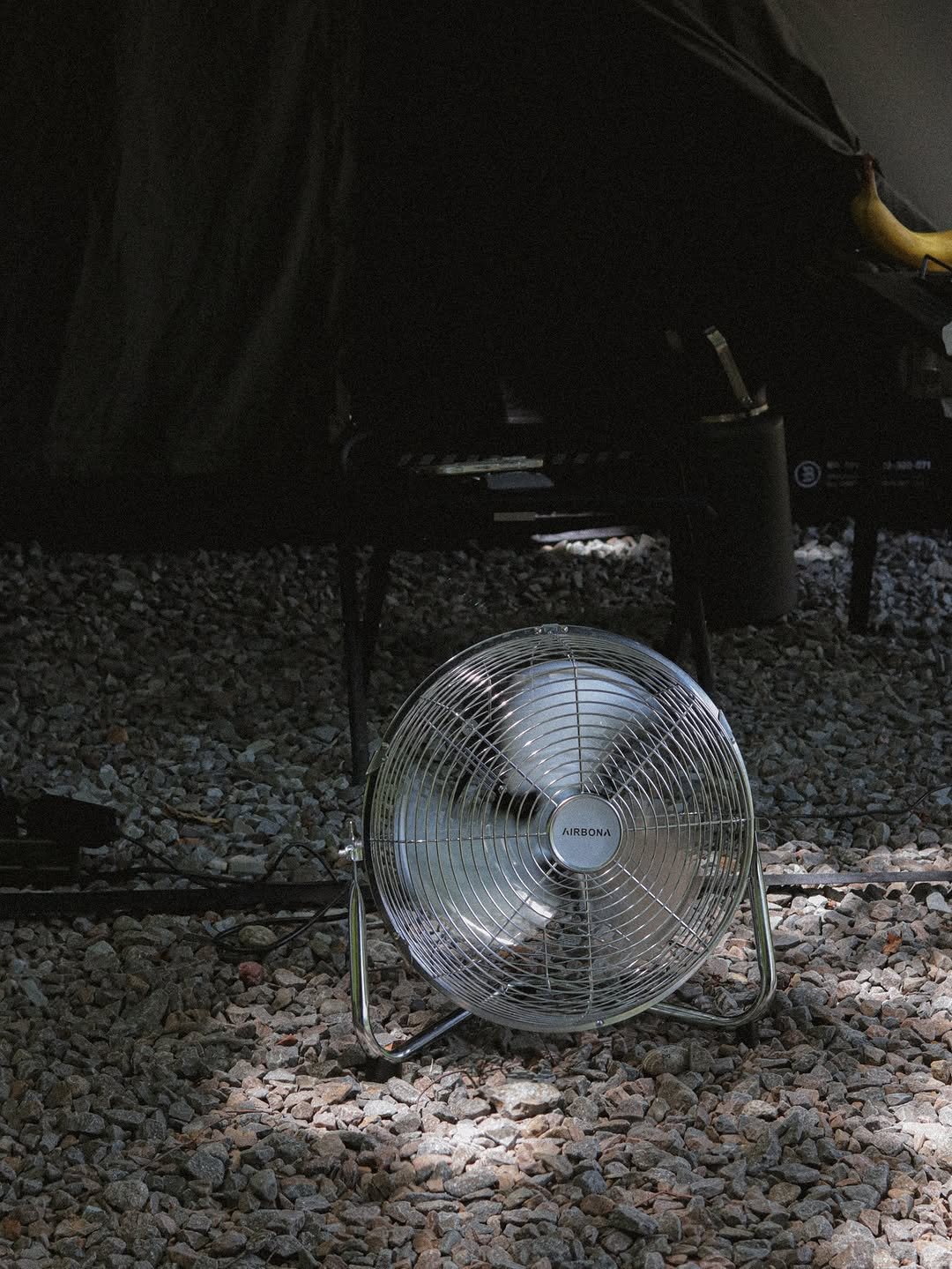Photo shared by 니맘캠핑 on August 05, 2025 tagging @airbona_mall. May be an image of air conditioner and text.