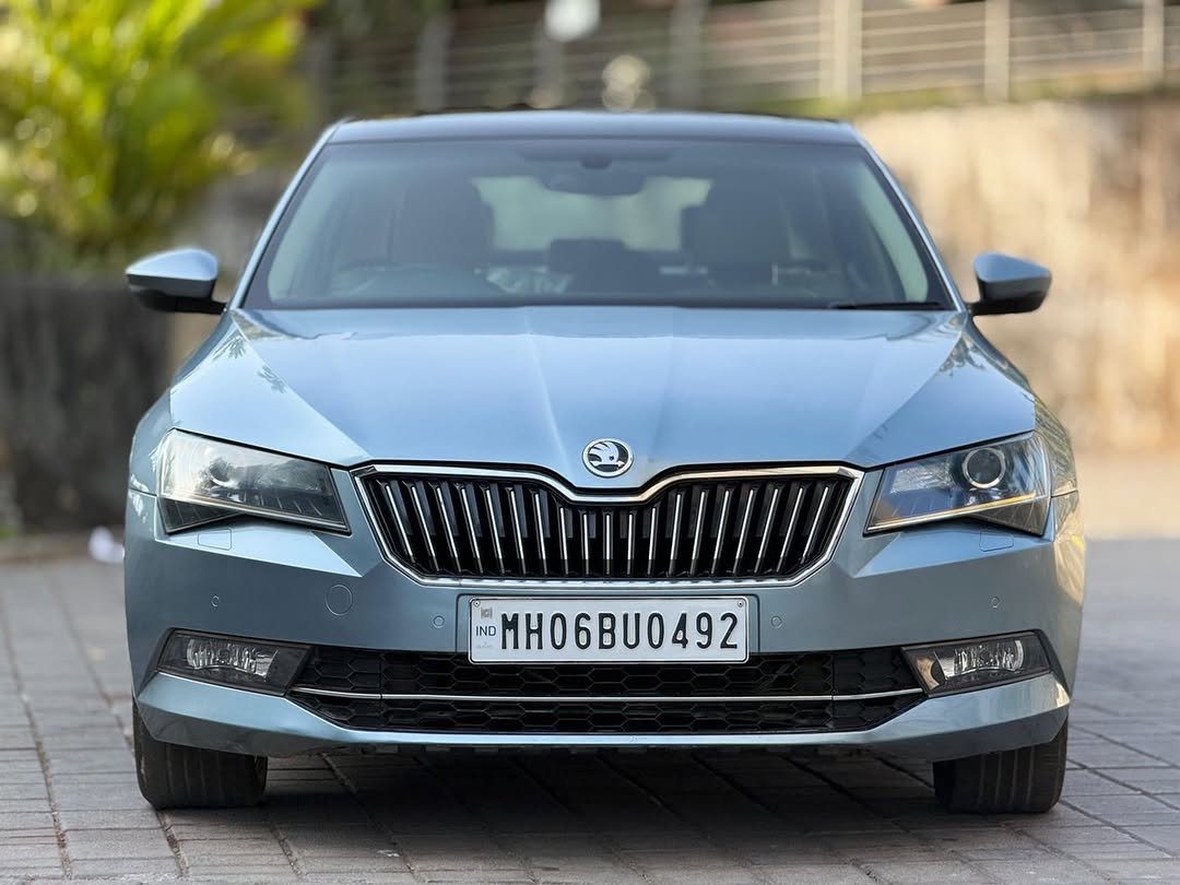 atz_cars_ 게시물 이미지: Skoda superb L&K
2017 top model 
1st owner...