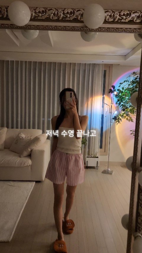 aubeceli 게시물 이미지: 저녁 수영 끝나고 배고픈 사람 ᡣ(・⩊・)
쪼곰 늦은 시간이니 속 편한 토마토계란탕...