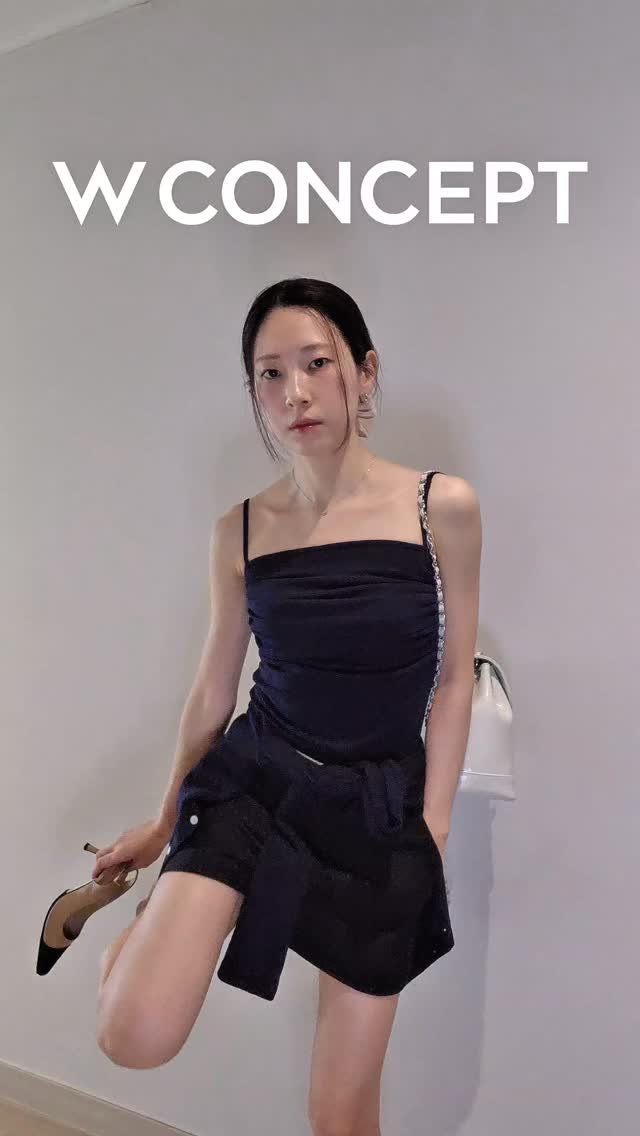 aubeceli 게시물 이미지: 깔별로 쟁이는 기본템 나시 

후기를 보니 다들 하나 샀다가 깔별로 쟁였다고해서...