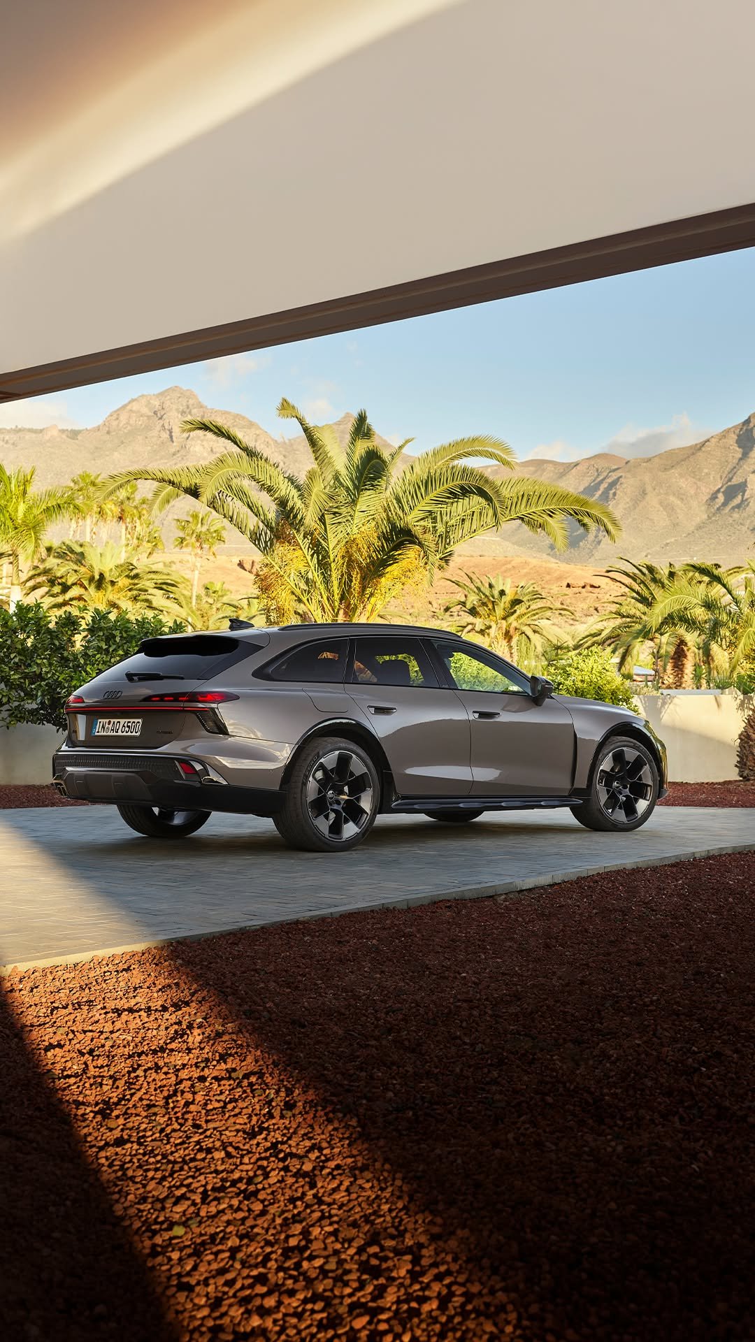 audi 게시물 이미지: Wait ... that’s better.⁣
One quick wipe and...